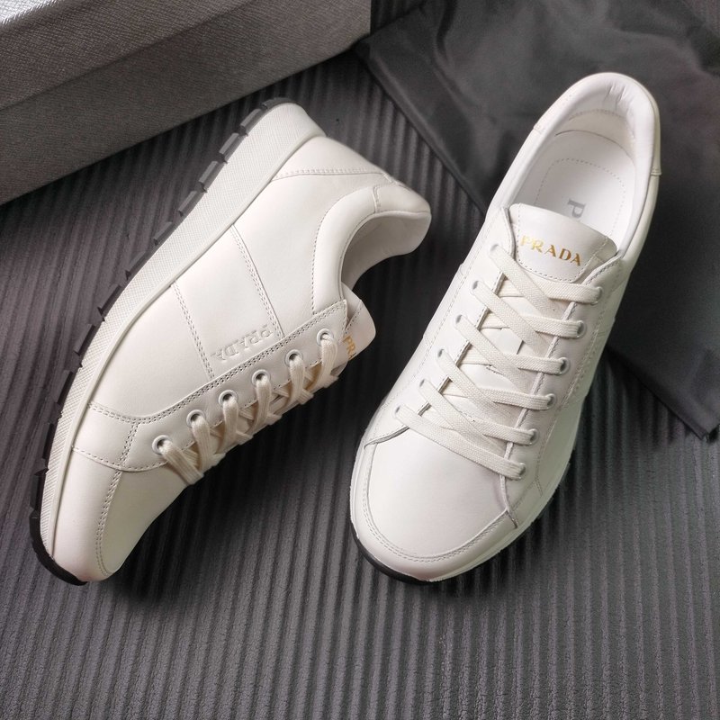 PRADA 화이트 레저 스니커즈 001-227692