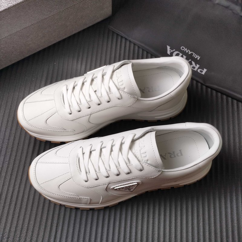 PRADA 프라다 화이트 레저 스니커즈 001-227699