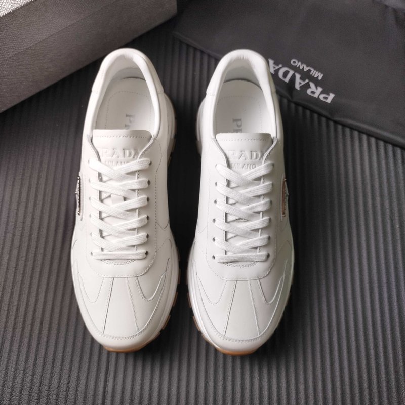 PRADA 프라다 화이트 레저 스니커즈 001-227699