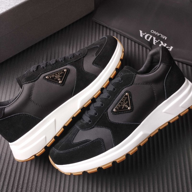 PRADA 프라다 검은색 패브릭 운동화 001-227706