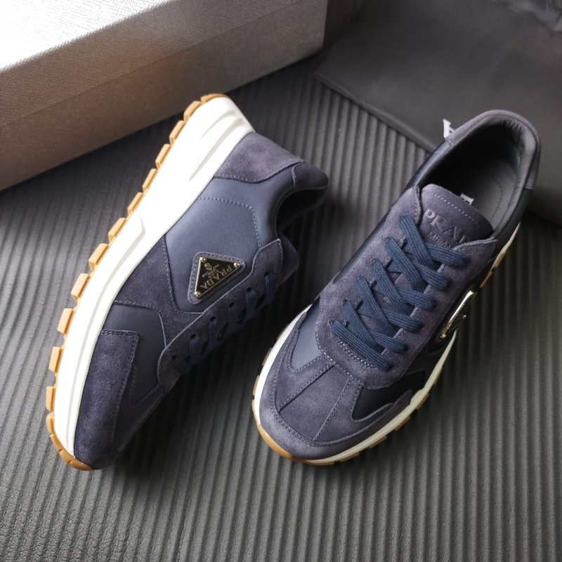 PRADA 프라다 진한 파란색 스웨이드 운동화 001-227707