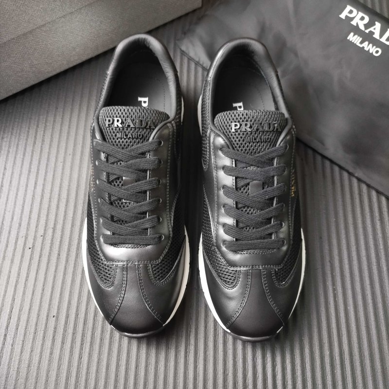 PRADA 블랙 캐주얼 운동화 001-227710