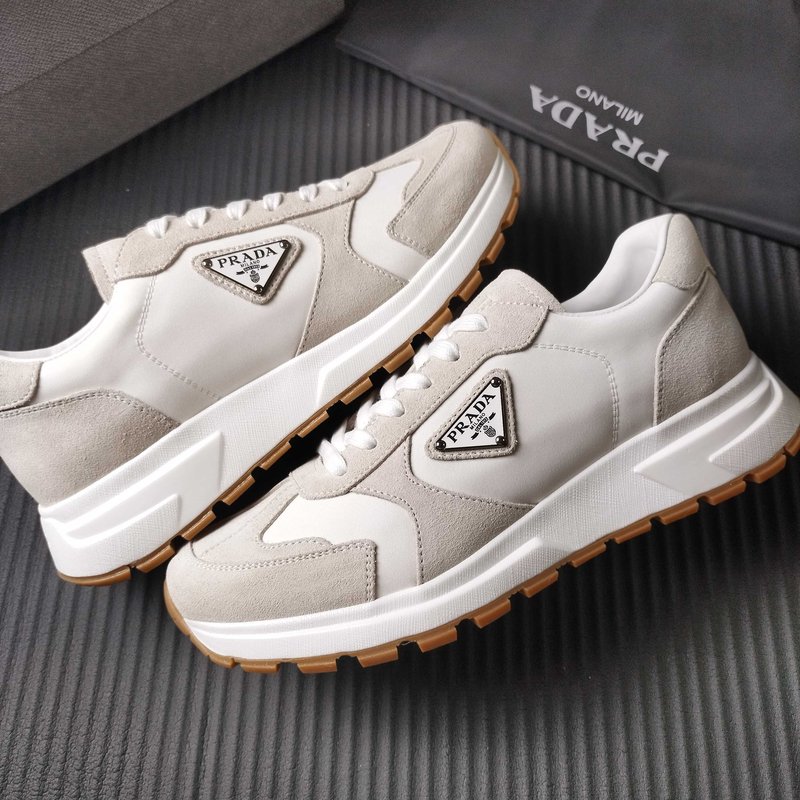 PRADA 프라다 화이트 운동 캐주얼 슈즈 001-227712