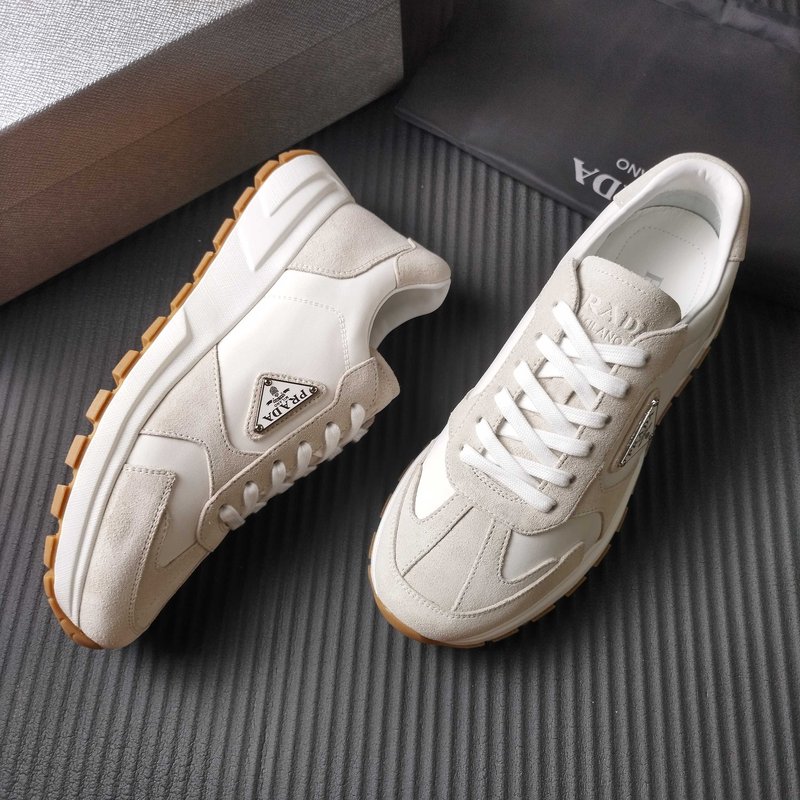 PRADA 프라다 화이트 운동 캐주얼 슈즈 001-227712