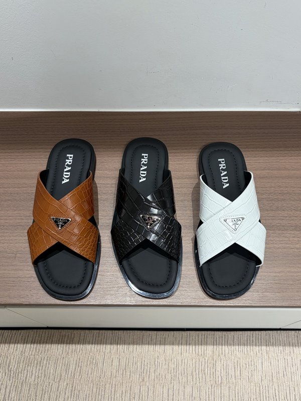 Prada 남성 크로코무늬 소가죽 슬리퍼 001-227744