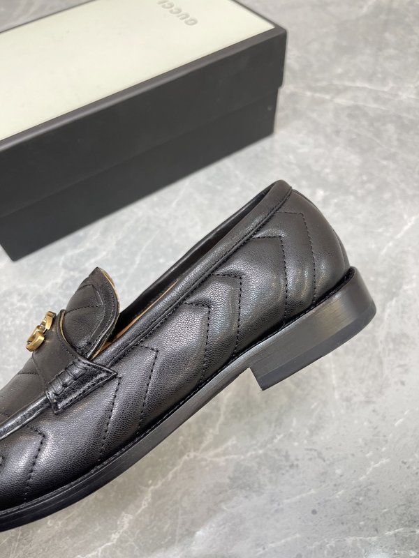 GUCCI 남성 최상급 소 가죽 로퍼 001-227791