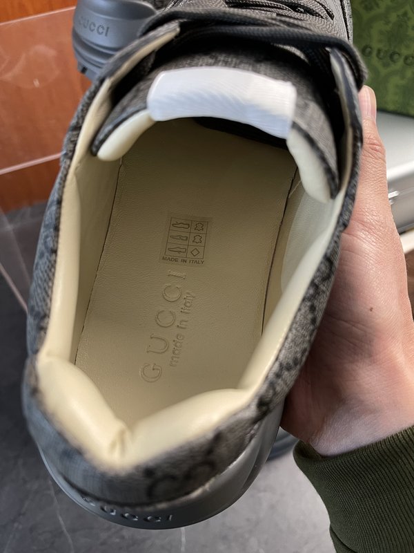 GUCCI 볼카노 그레이 남녀공용 대드슈즈 001-227817