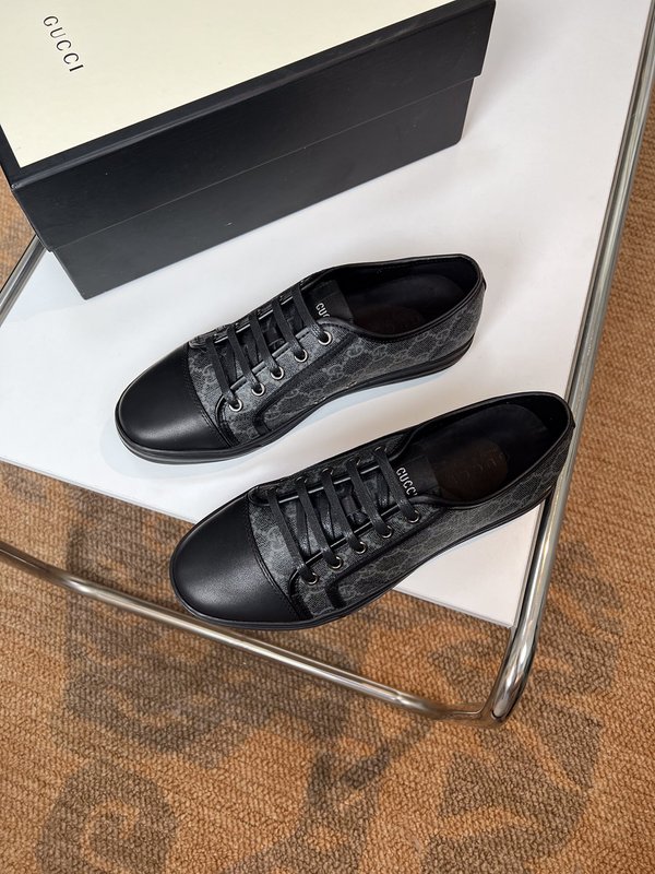 GUCCI 클래식 남성화 수입 가죽 더블 G 001-227821