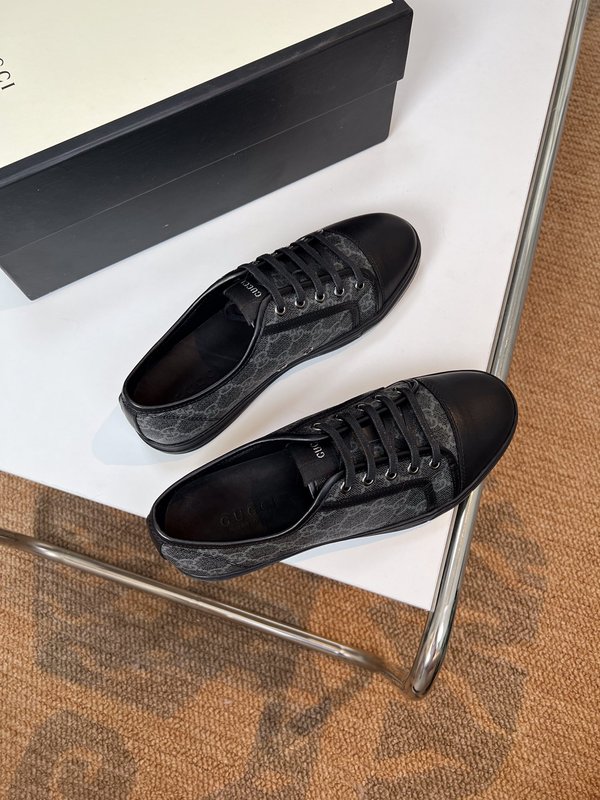 GUCCI 클래식 남성화 수입 가죽 더블 G 001-227821