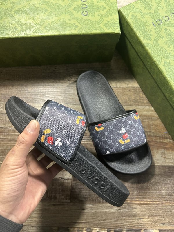 Gucci 구치 클래식 프린트 슬리퍼 001-227825