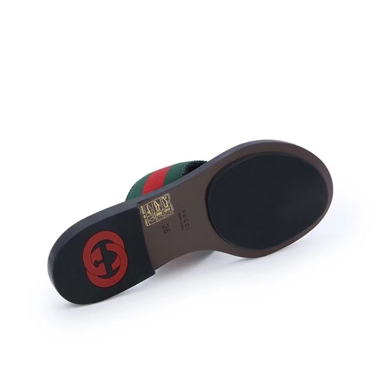 구찌 클래식 스트라이프 비치 샌들 001-227834