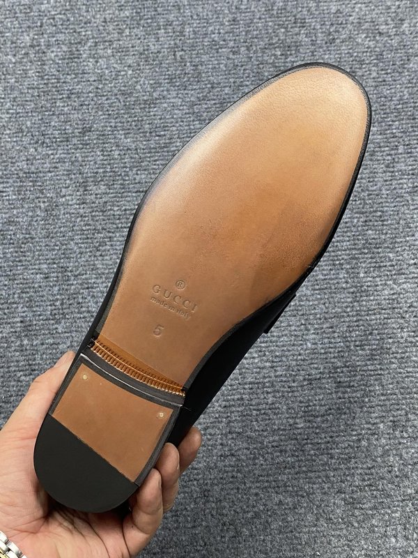 구찌 Gucci 하이엔드 수제 가죽 구두 001-227896