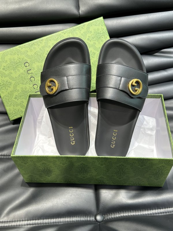 Gucci 남성 여름 소가죽 슬리퍼 001-227902