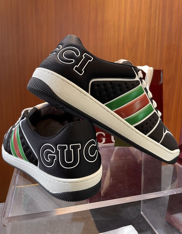 GUCCI Screener 남성 웹 스트라이프 운동화 001-227907