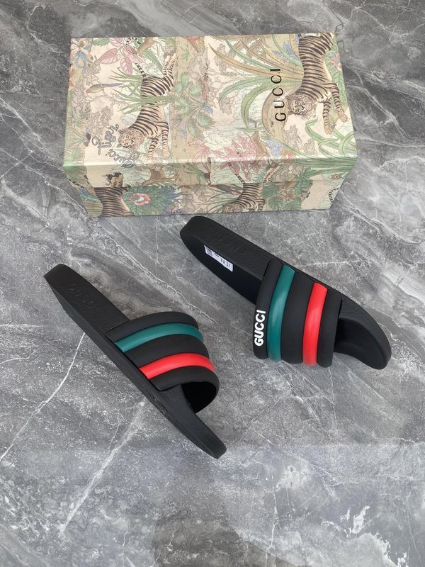 GUCCI 남성 GG 패턴 슬리퍼 001-227924