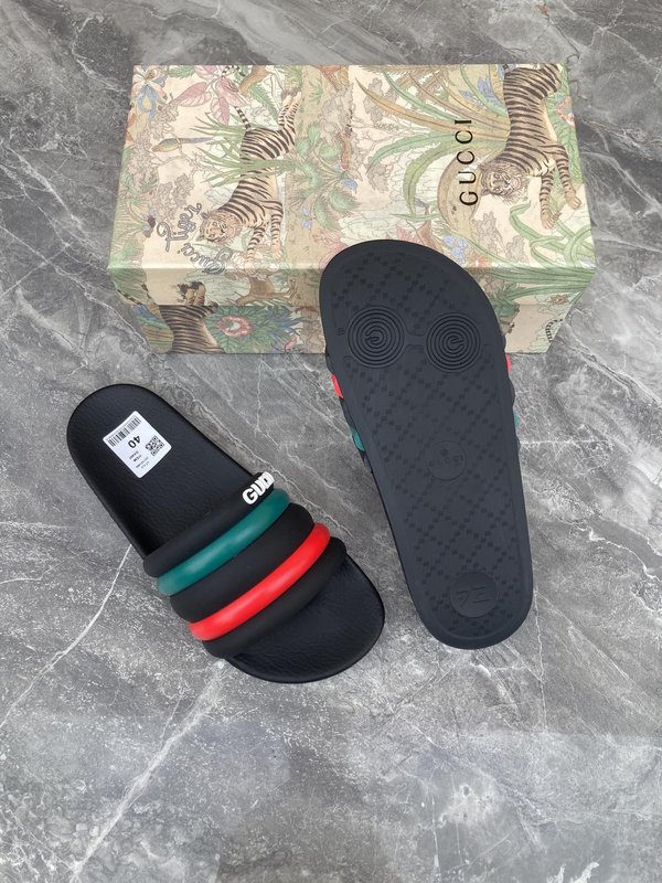 GUCCI 남성 GG 패턴 슬리퍼 001-227924