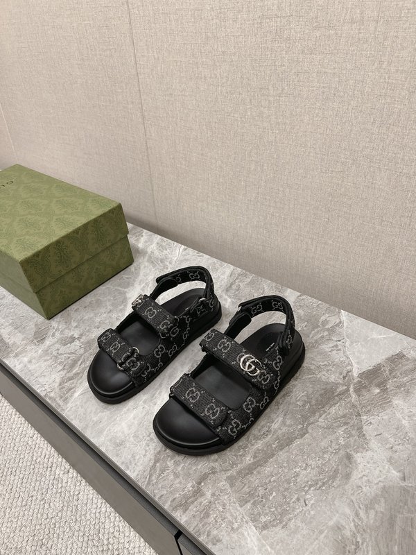 구찌 클래식 모노그램 커플 비치 샌들 001-228015