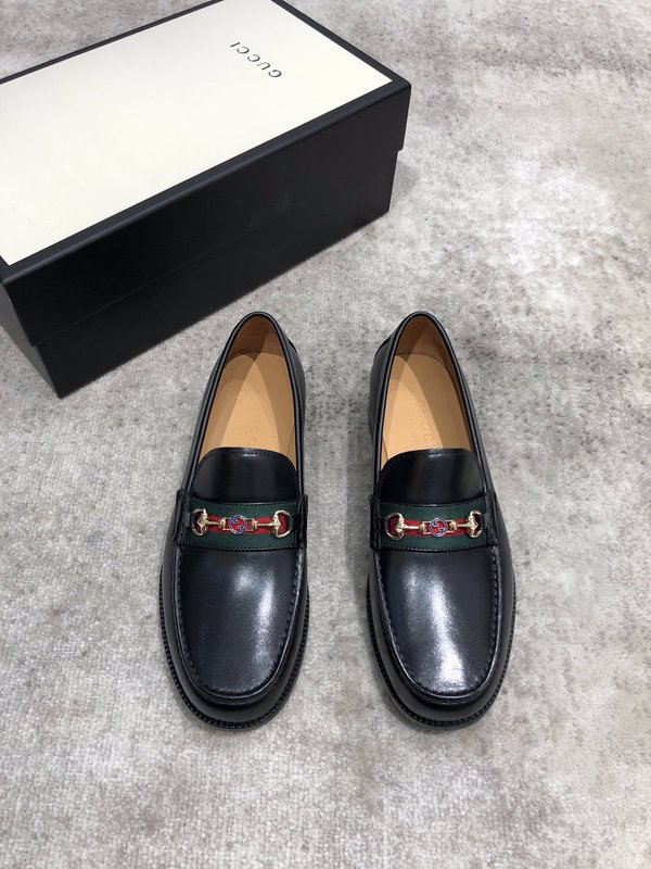 Gucci 신규 소가죽 로퍼 슈즈 001-228046