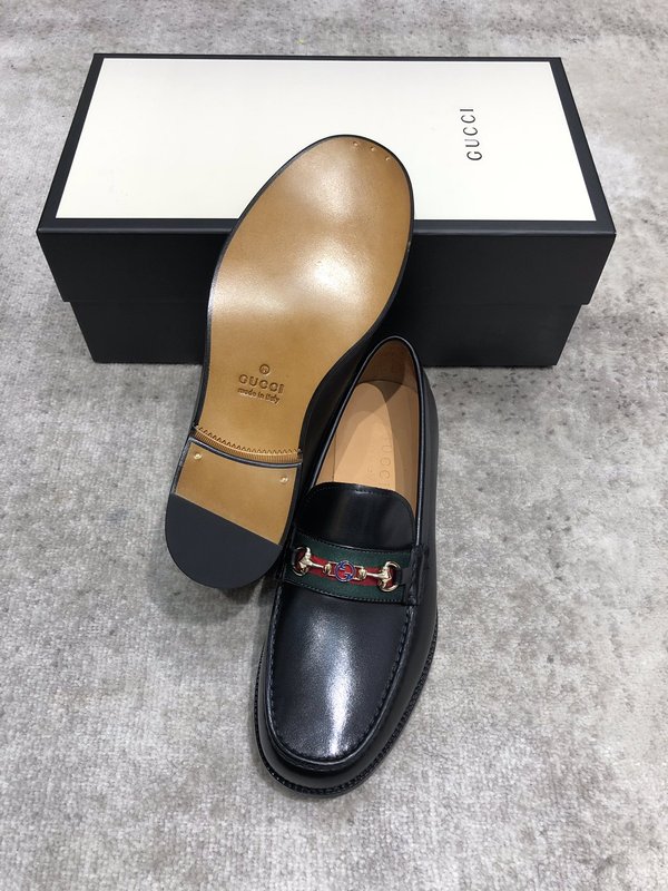 Gucci 신규 소가죽 로퍼 슈즈 001-228046