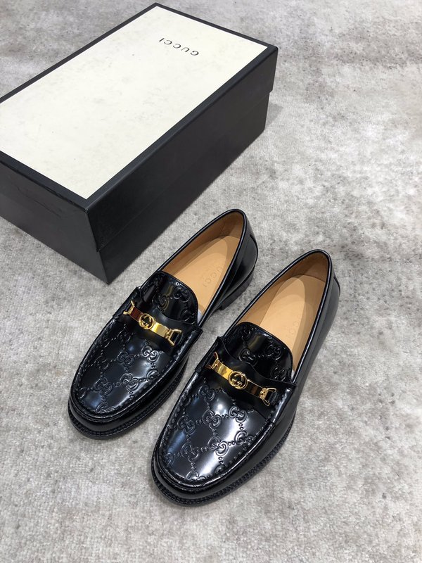 Gucci 신상 카운터 동기 가죽 로퍼 001-228048