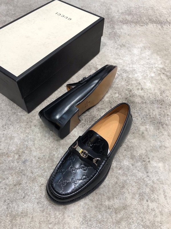 Gucci 신상 카운터 동기 가죽 로퍼 001-228048