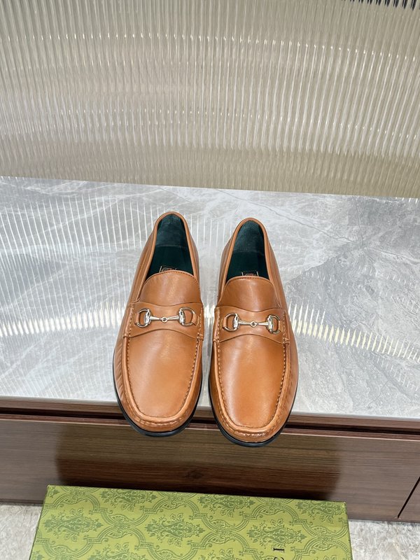 Gucci 남성 말굽 장식 로퍼 브라운 가죽 001-228143