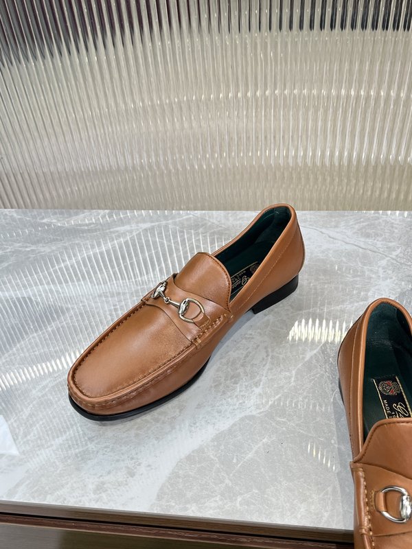 Gucci 남성 말굽 장식 로퍼 브라운 가죽 001-228143
