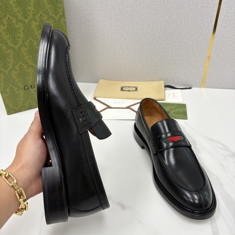Gucci 남성 심플 로퍼 슈즈 001-228172