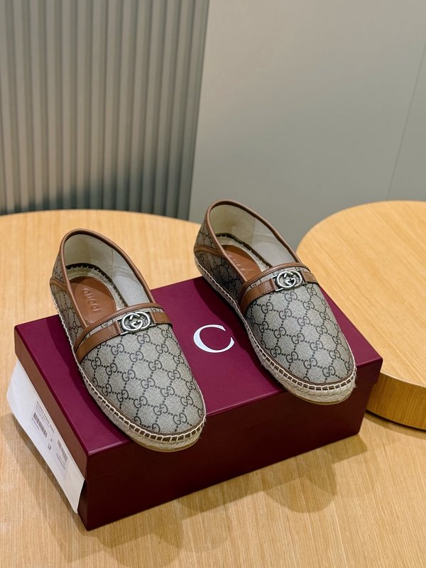 Gucci 이탈리아 스웨이드 피셔맨 슈즈 001-228208