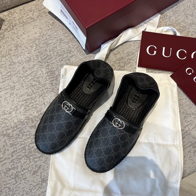 GUCCI 구치 클래식 프린트 로퍼 001-228209