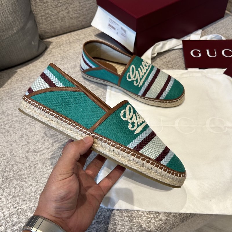 구찌 25 년 신상 그린 스트라이프 캐주얼슈즈 001-228211