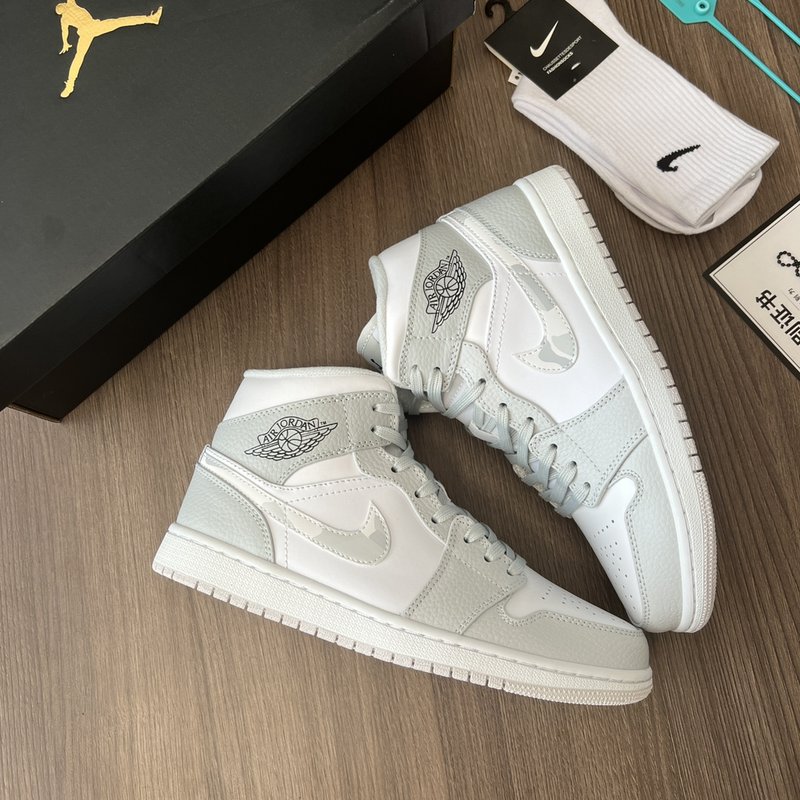 Air Jordan 1 Mid 백색 회색 카모 운동화 001-228318