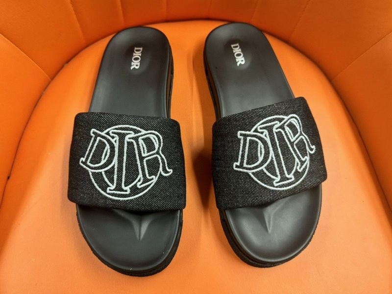 DIOR 디올 신규 자수 슬리퍼 001-228349