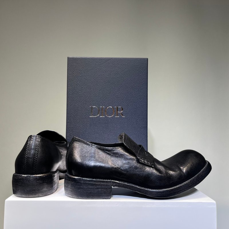 Dior 워싱 빈티지 아일랜드 말가죽 구두 001-228392