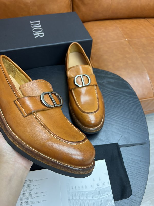Dior 디올 레이스업 조각상 워시드 가죽 구두 001-228497