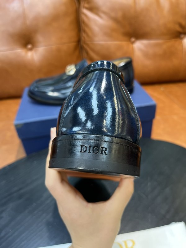 Dior 디올르 남성 광택 소가죽 구두 001-228504