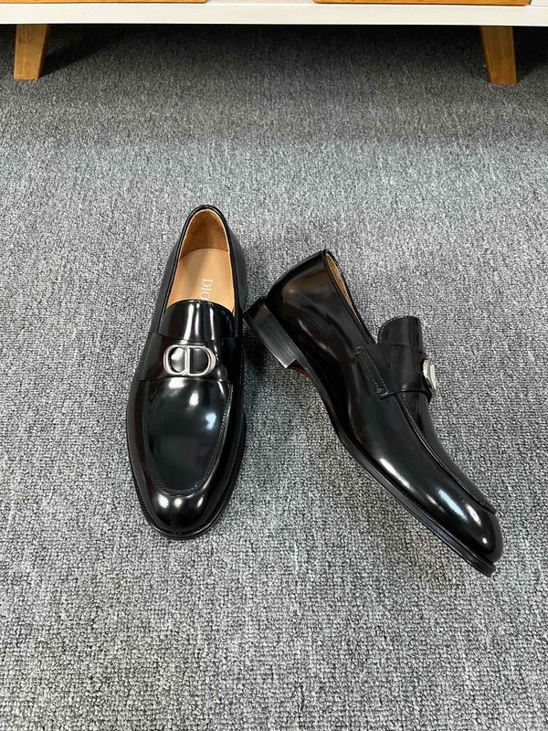 디올 Dior 남성 버니쉬드 에지 비드 구두 001-228556