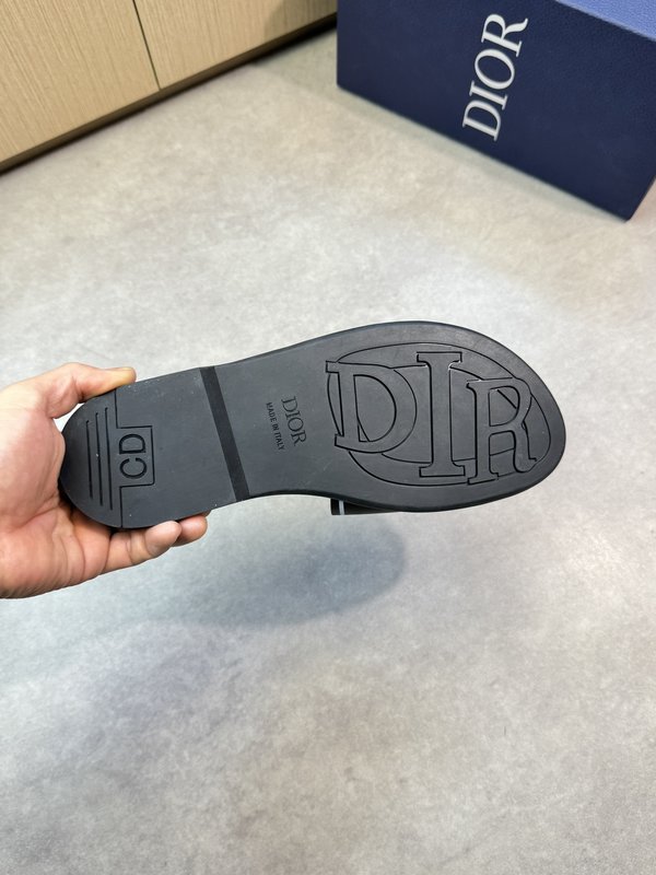 디올 Dior 토템 에코 가죽 캐주얼 슬리퍼 001-228658