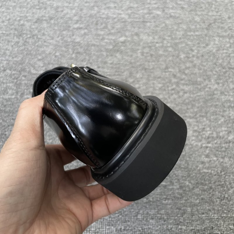 Dior Explorer 블랙 광택 가죽 더비 슈즈 001-228685
