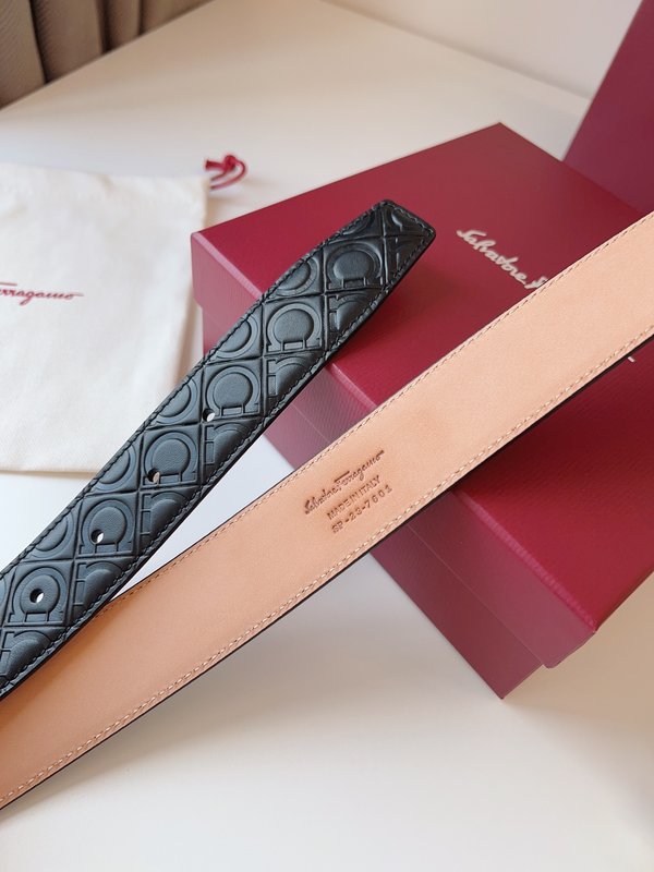 페라가모 Ferragamo 골드 버클 양면 벨트 001-229321