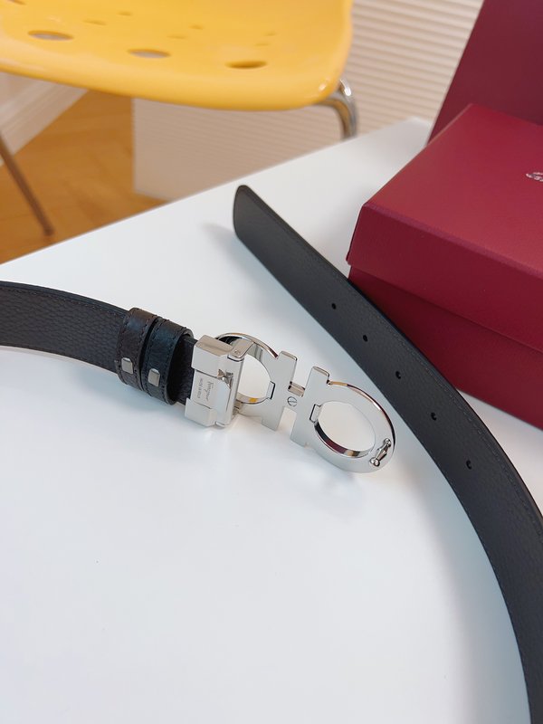 페라가모 Ferragamo 우아한 버클 벨트 001-229381