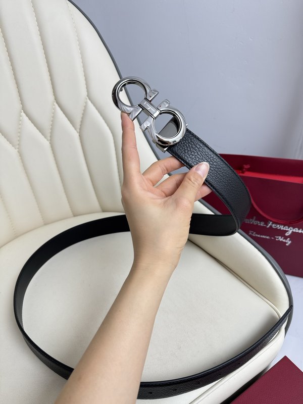 페라가모 양면 소가죽 벨트 001-229460