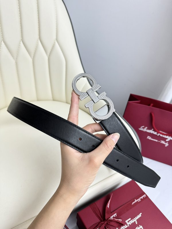 페라가모 양면 소가죽 벨트 001-229522