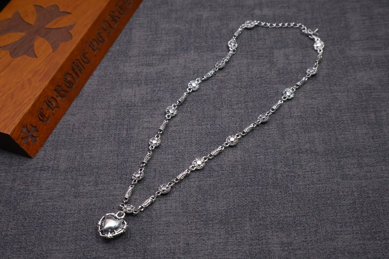 크롬하츠 빈티지 크로스 목걸이 001-229545