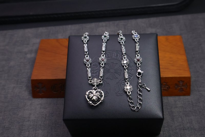 크롬하츠 빈티지 크로스 목걸이 001-229545