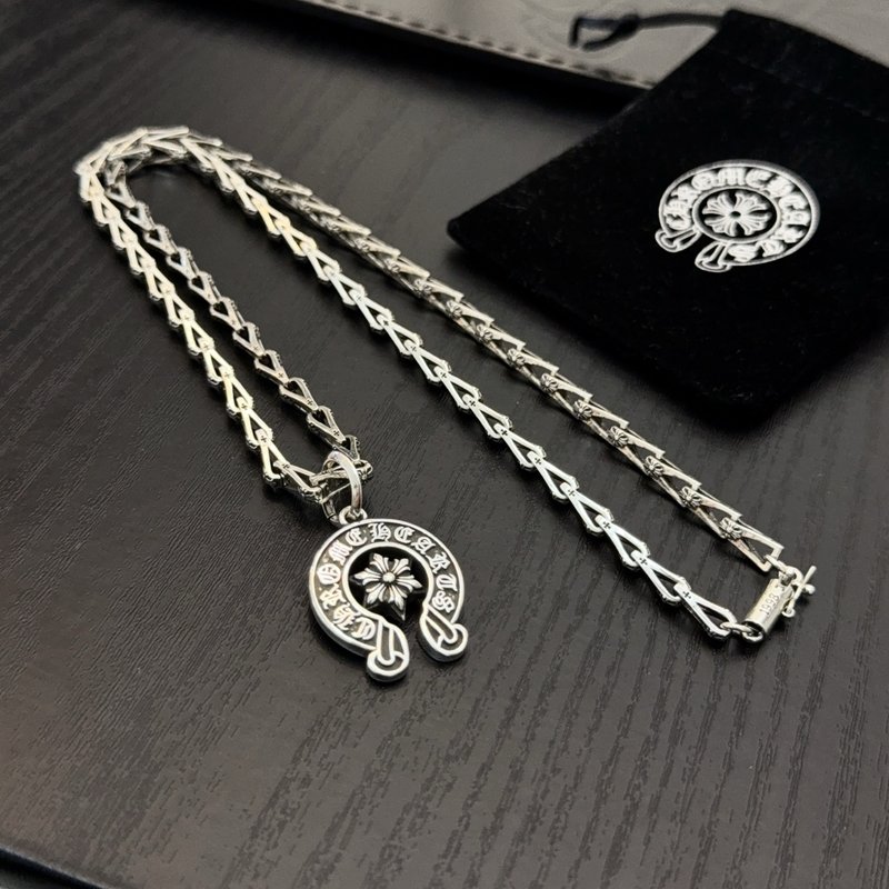 크롬하츠 빈티지 십자가 말발굽 목걸이 001-229580