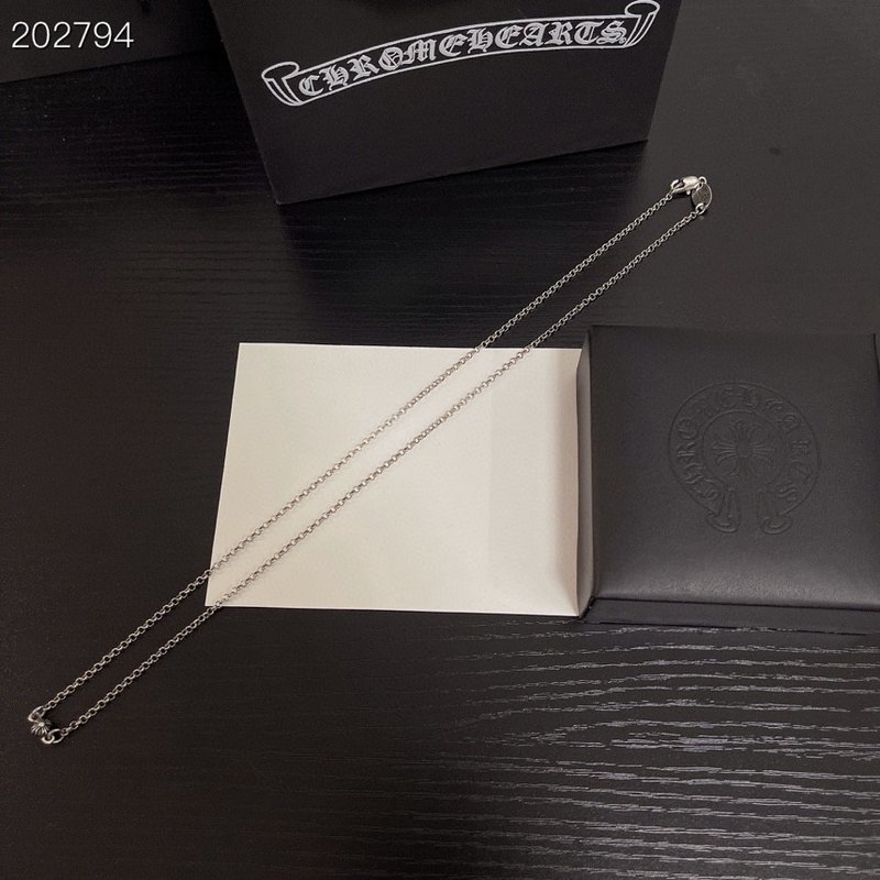 크롬하츠 클래식 크로스 목걸이 001-229699