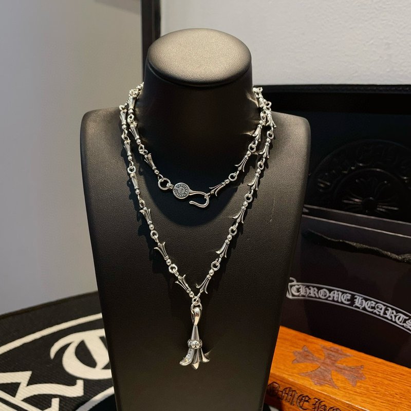 크롬하츠 아이리스 빈티지 실버 목걸이 001-229733