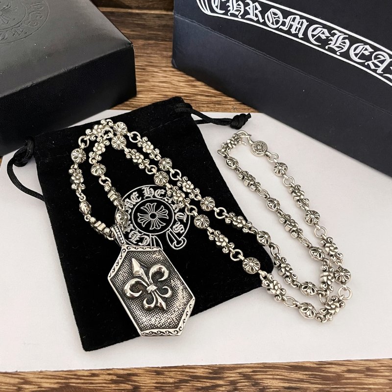 크롬하츠 빈티지 십자가 꽃 펜던트 목걸이 001-229756
