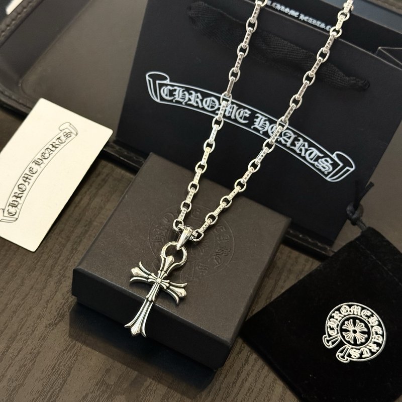 크롬하츠 빈티지 크로스 펜던트 목걸이 001-229773